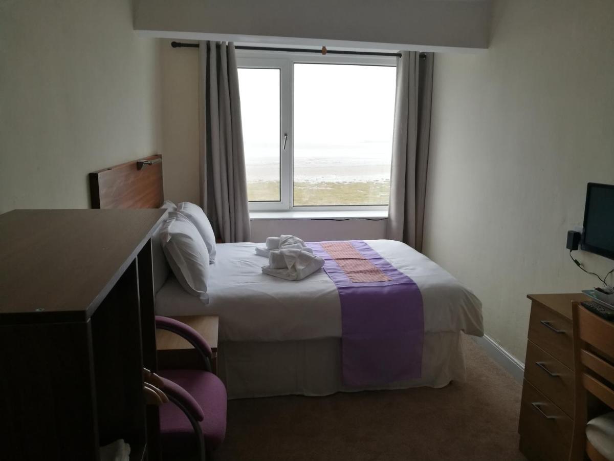Westleigh Bed & Breakfast มอร์คัมบ์ ภายนอก รูปภาพ